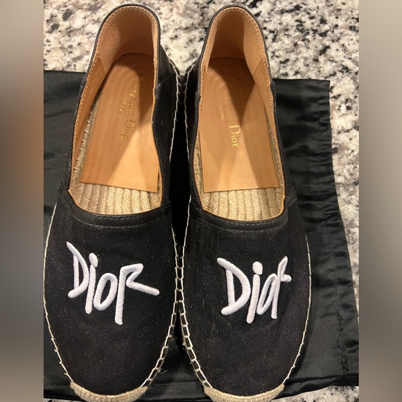 Dior - Picture 1 of 3